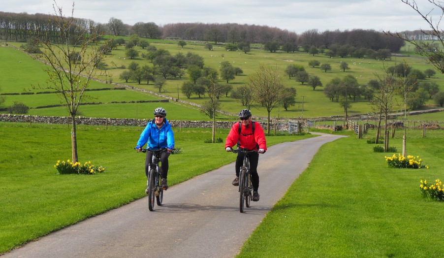 PeakEPedals e-Bike tours